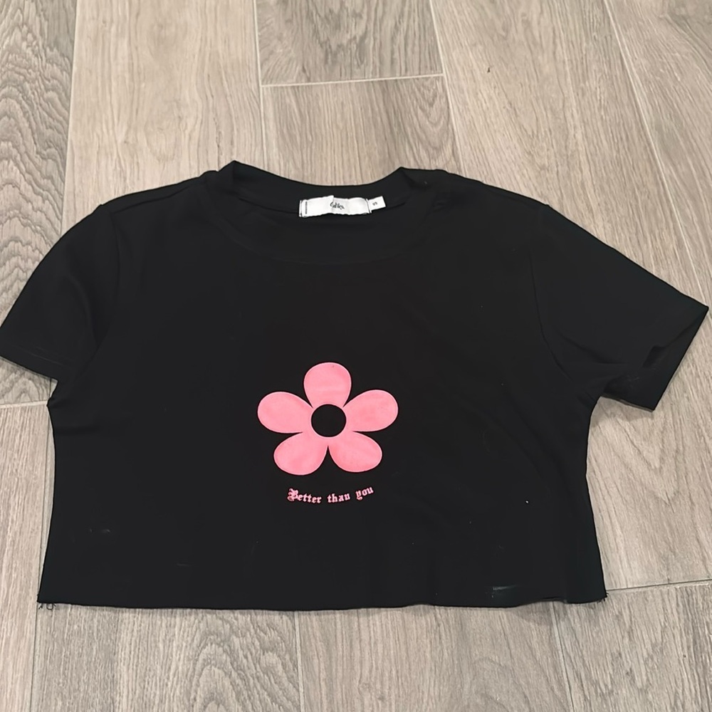 Adika Women’s Cropped Tshirts With Pink Flower Size S